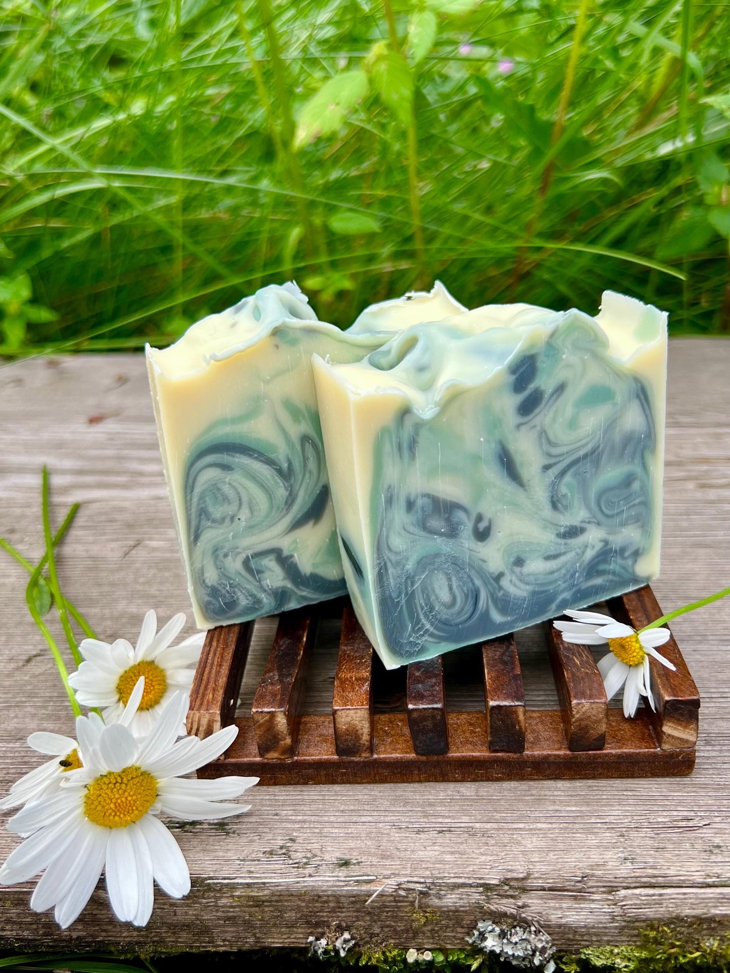 Kananaskis Wildmint | Eucalyptus & Mint Scented Soap - Hemp Seed Oil, Shea & Cocoa Butter